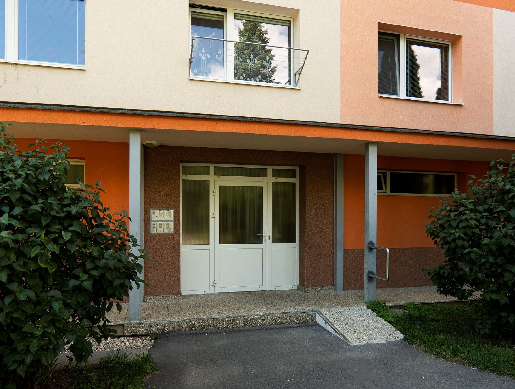 PREDANÝ: 1-izbový byt v pôvodnom stave, 3. posch., 44 m2, ul. J. Francisciho, sídl. Západ I, Levoča