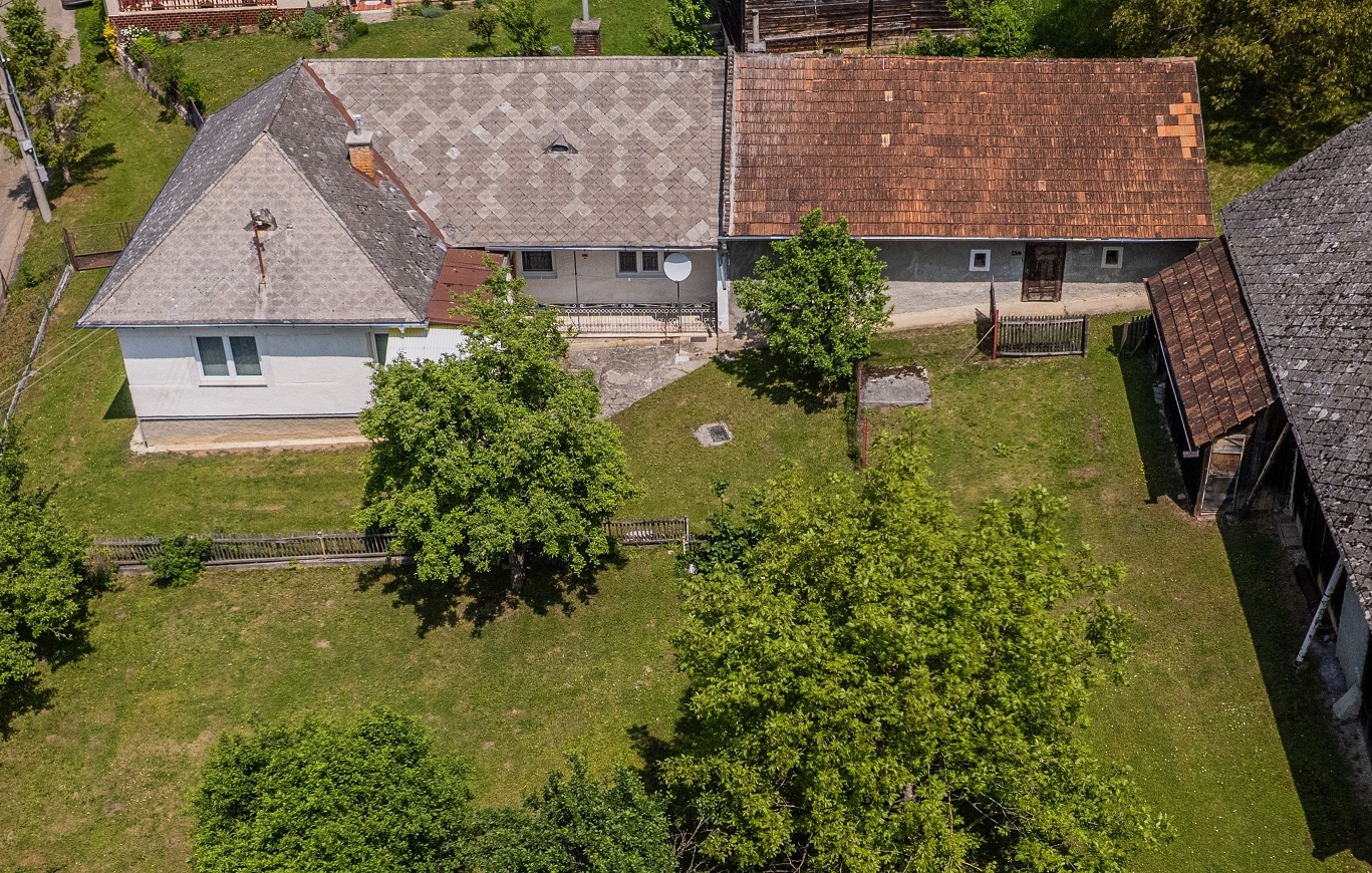 NA PREDAJ: Rodinný dom s prísl., Harakovce, okres Levoča, pozemok 2505 m2