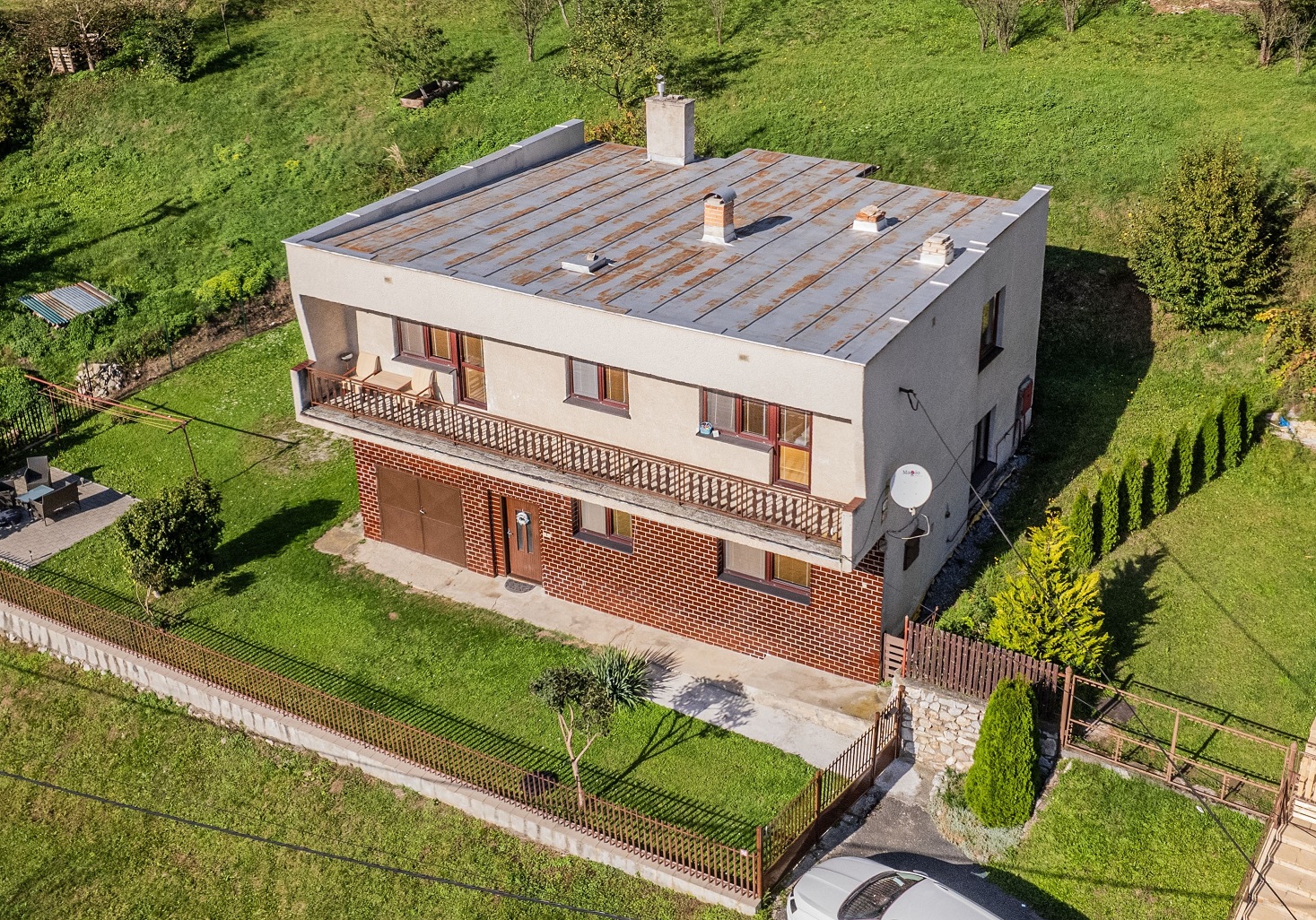 NA PREDAJ: Rodinný poschodový dom s veľkou záhradou, Margecany, okres Gelnica