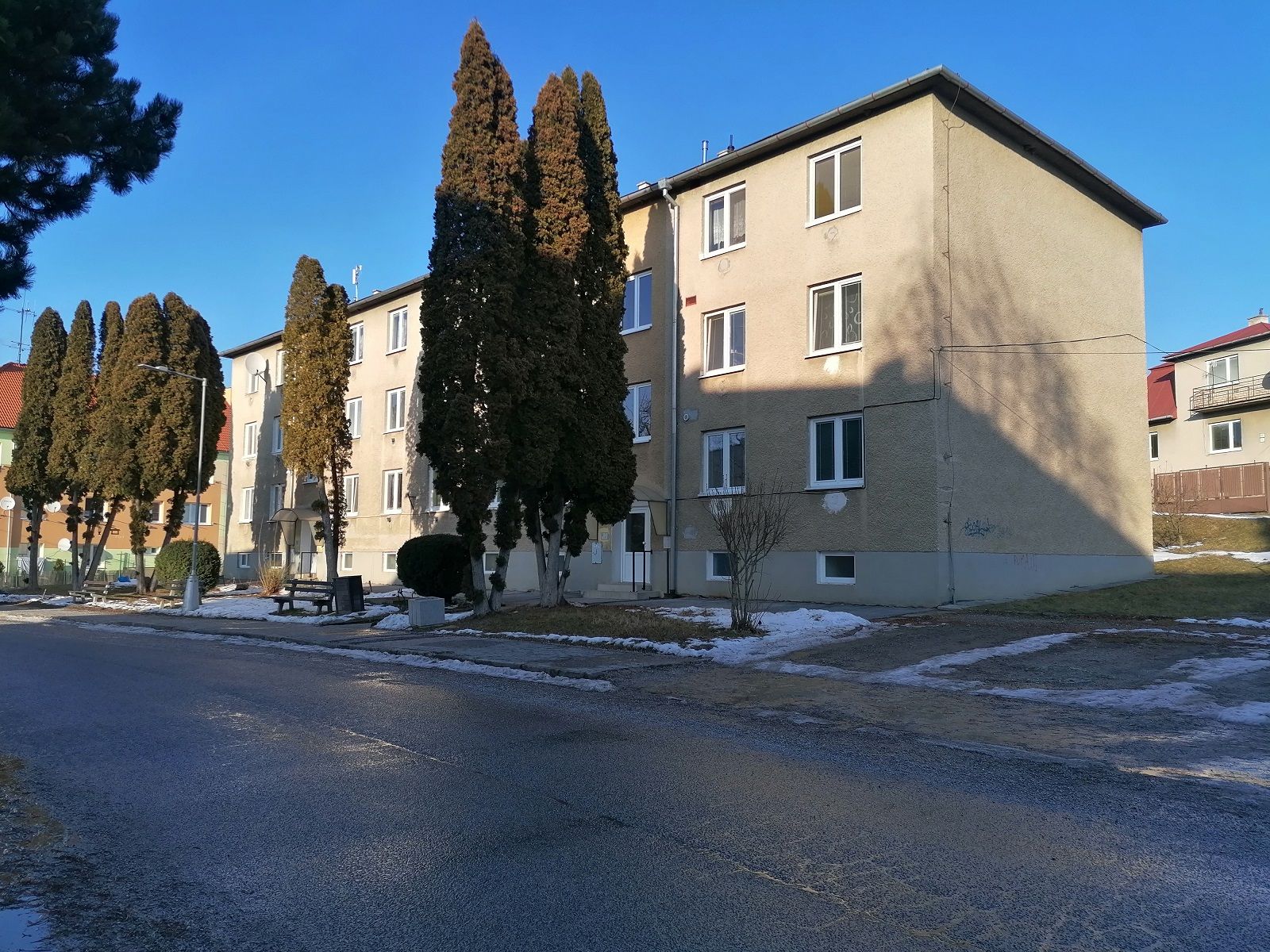 PREDANÝ: 1-izbový byt v Levoči, Železničný riadok, 1/3 poschodie, 36 m2