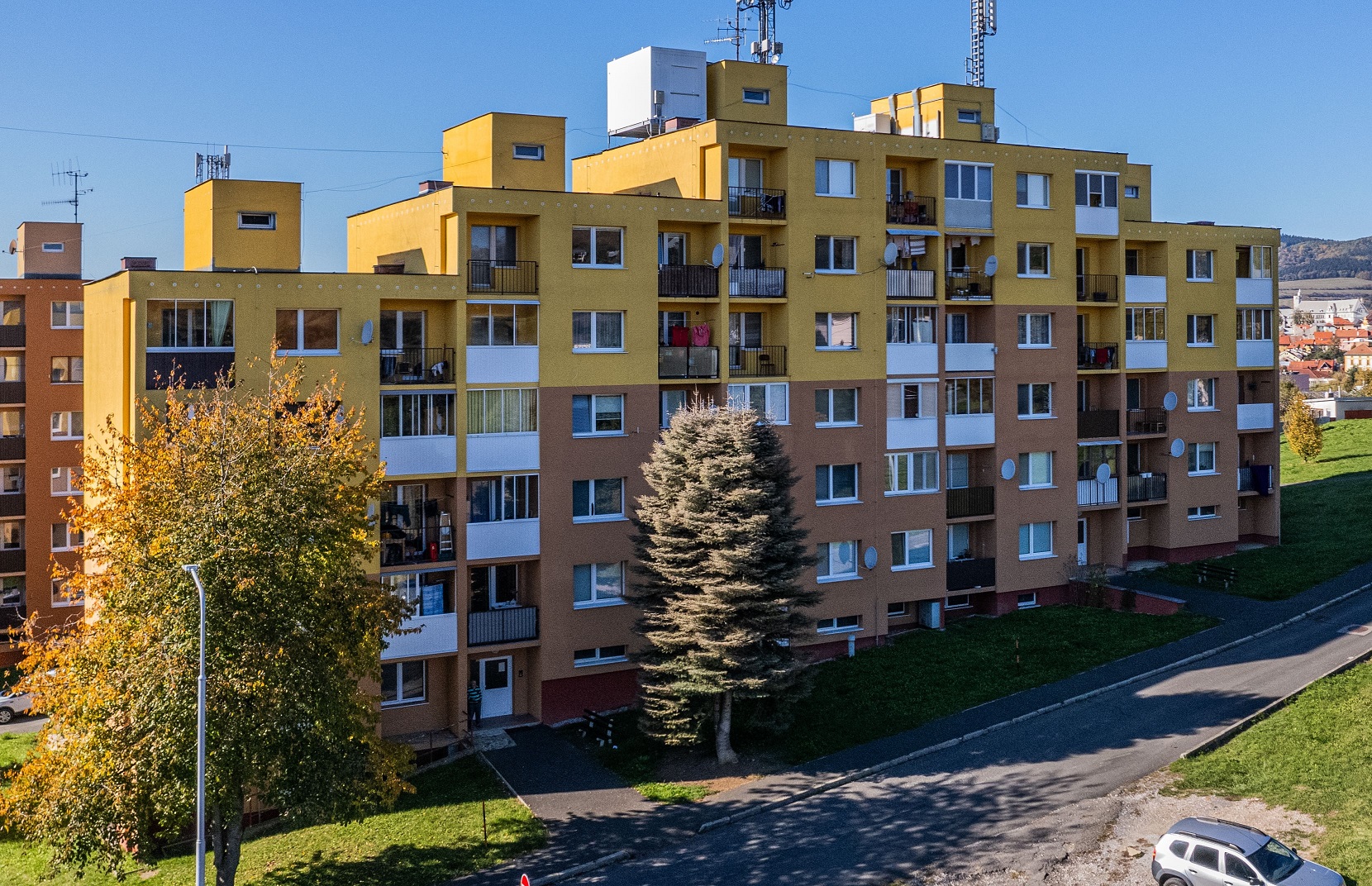 PREDANÝ: 1-izbový zrenovovaný byt s lodžiou, ulica Pod vinicou, Levoča