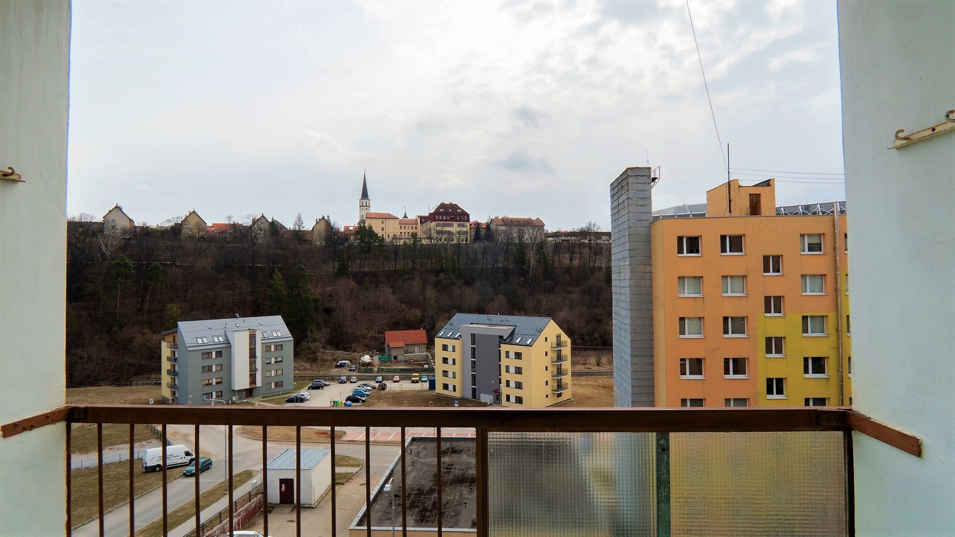 PREDANÝ: 2-izbový byt s lodžiou, ulica Jána Francisciho, Levoča, sídl. Západ II