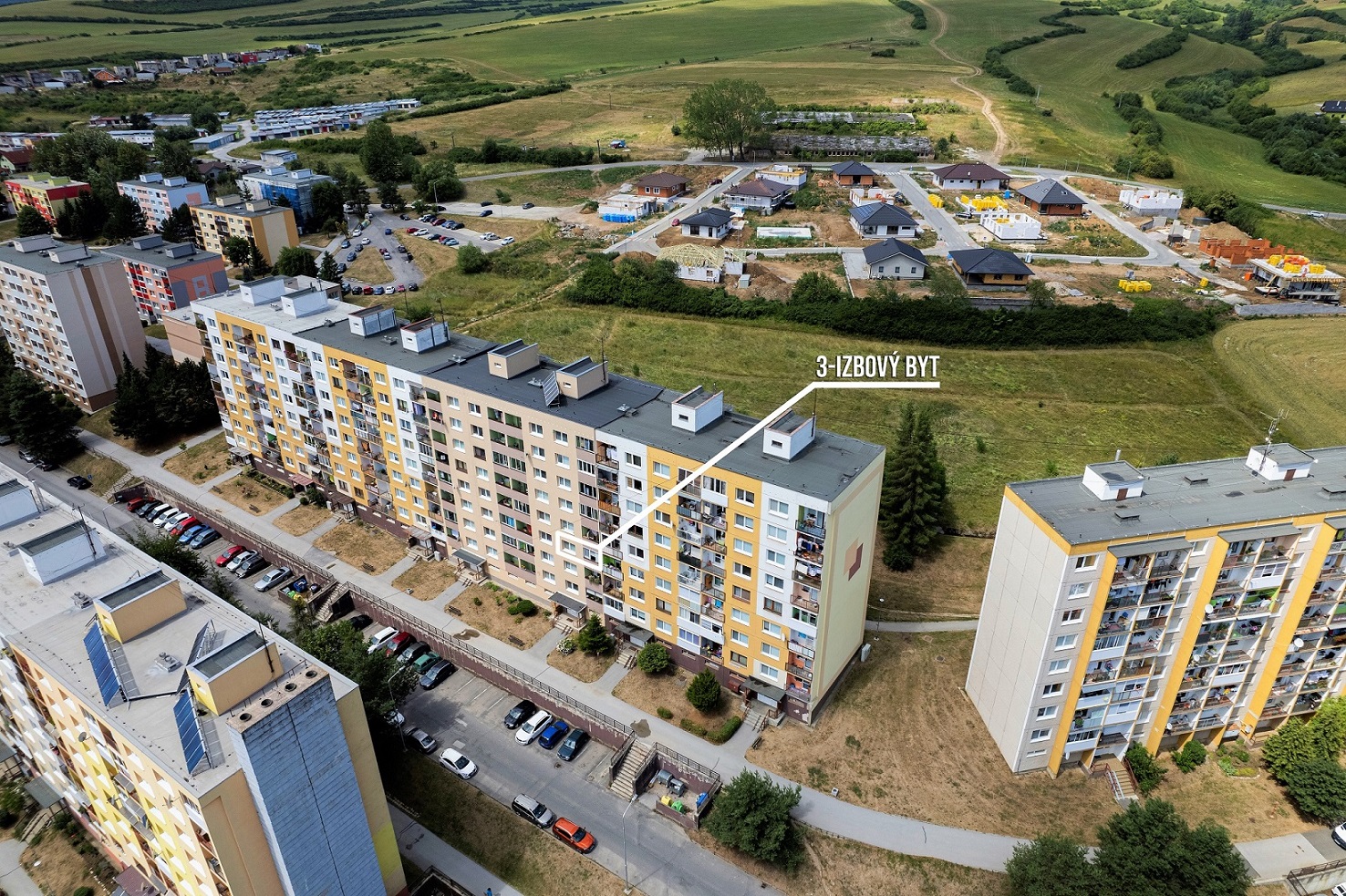 PREDANÉ: 3-izbový čiastočne zrenovovaný byt s lodžiou, ulica J. Francisciho, Levoča, sídl. Západ II