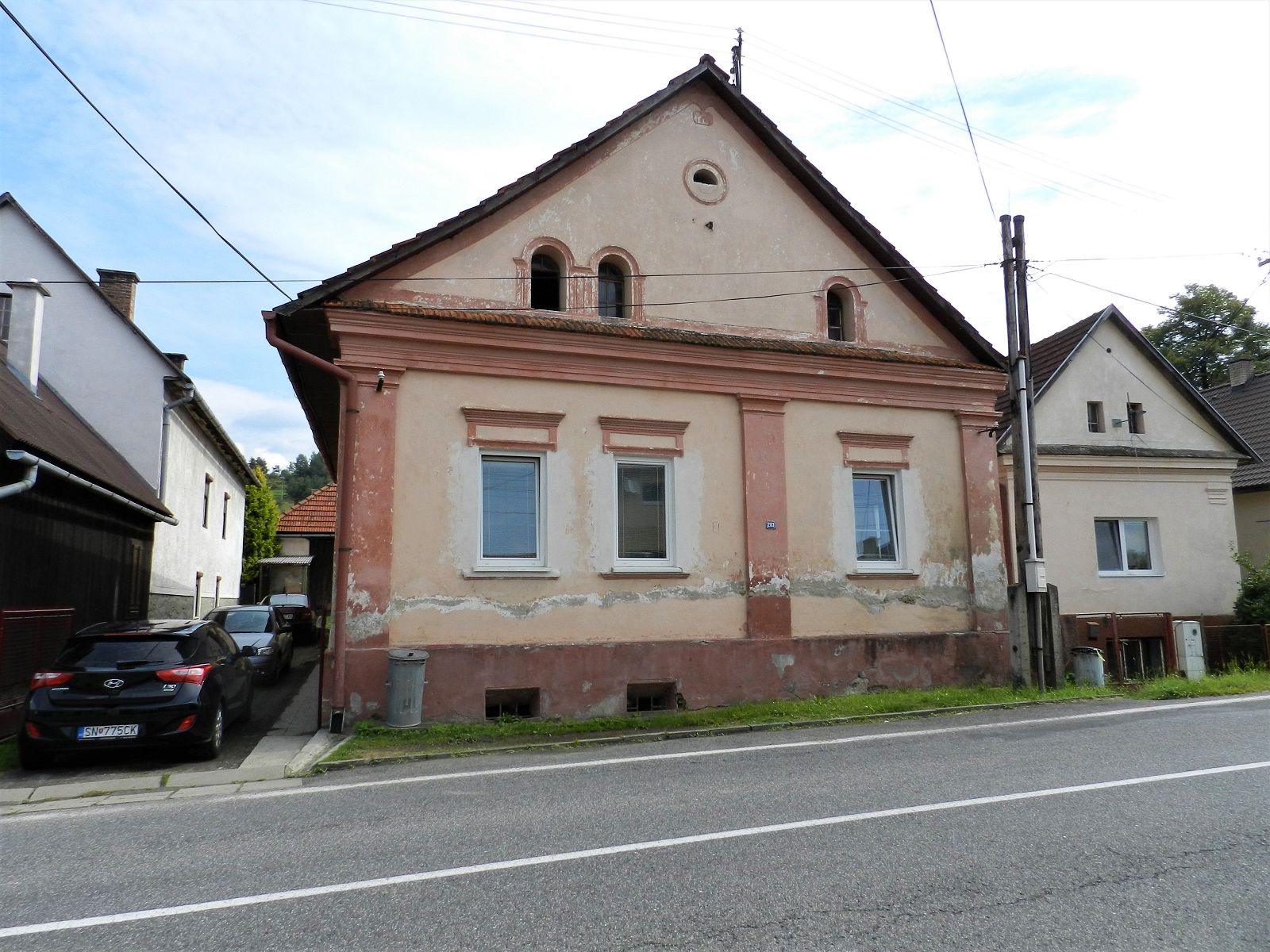 PREDANÝ: Rodinný dom Hybe, veľký pozemok a záhrada, rozloha celkom 1666 m2, okres Liptovský Mikuláš