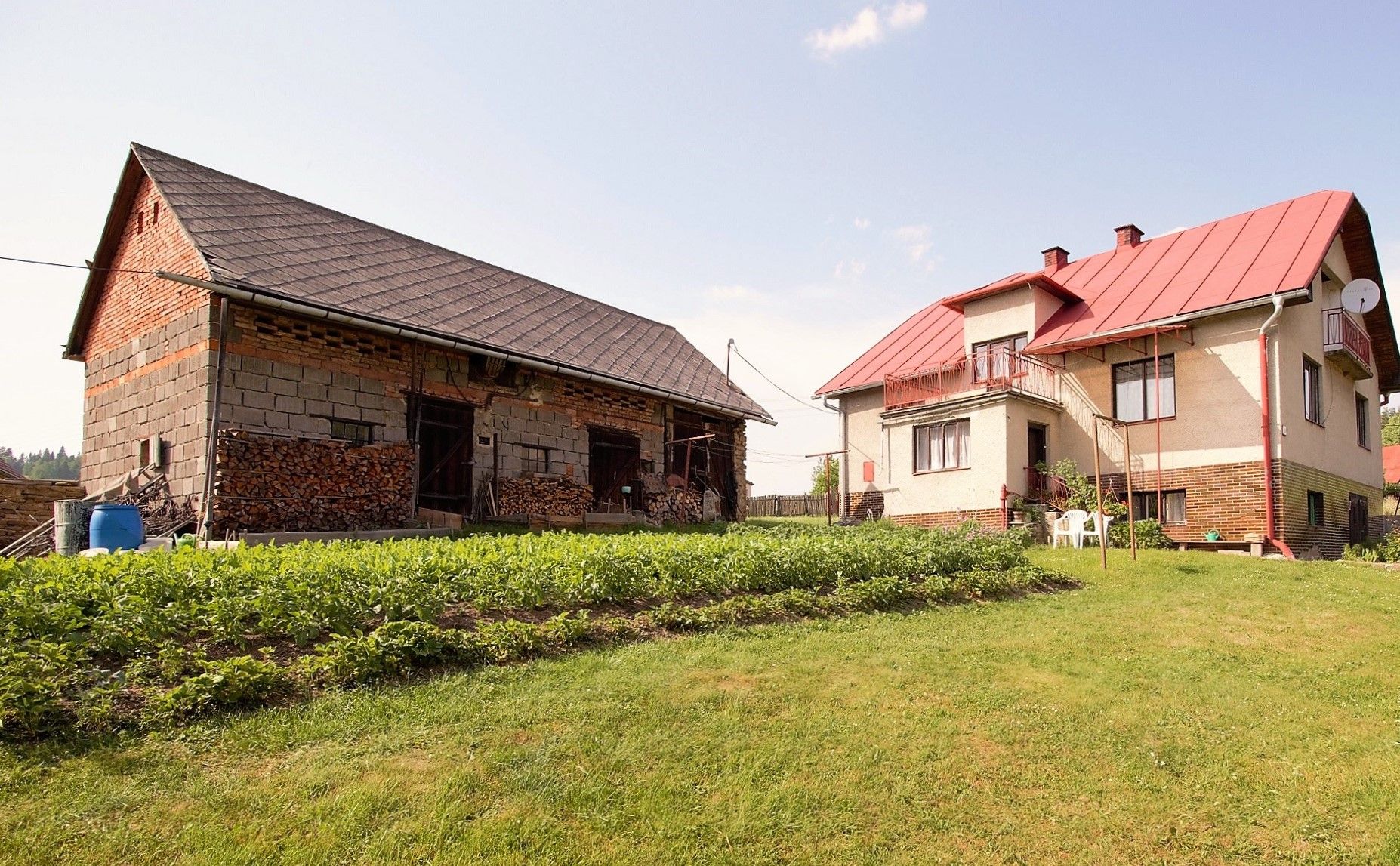 PREDANÉ: Rodinný dom v Uloži, s vlastným rovinatým pozemkom o celkovej rozlohe 1331 m2, okres Levoča
