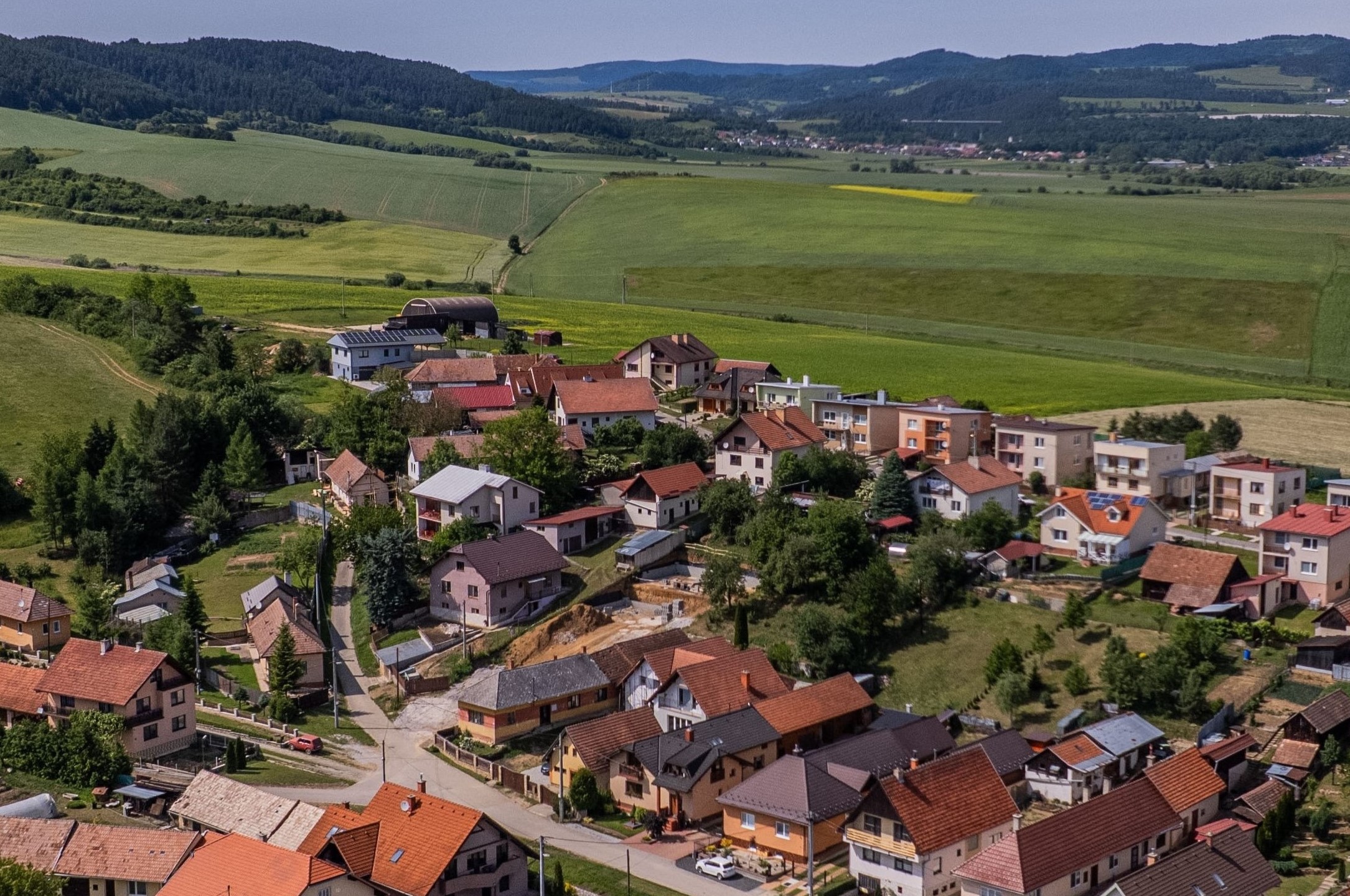 PREDANÝ: Stavebný rovinatý pozemok, 783 m2, Domaňovce, okres Levoča