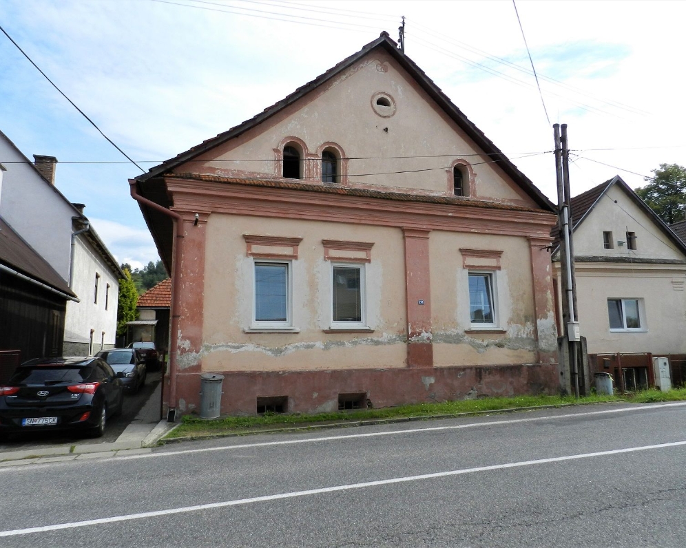 PREDANÝ: Rodinný dom Hybe, veľký pozemok a záhrada, rozloha celkom 1666 m2, okres Liptovský Mikuláš