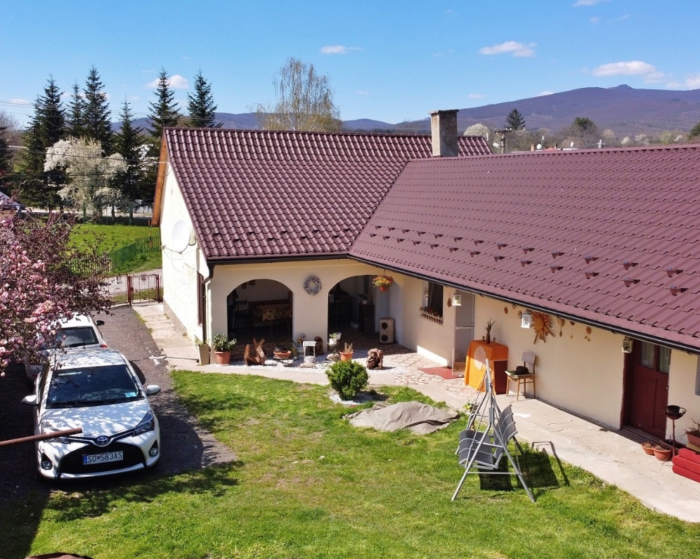 PREDANÝ: Zrenovovaný útulný rodinný dom, Vyšné Remety, okr. Sobrance