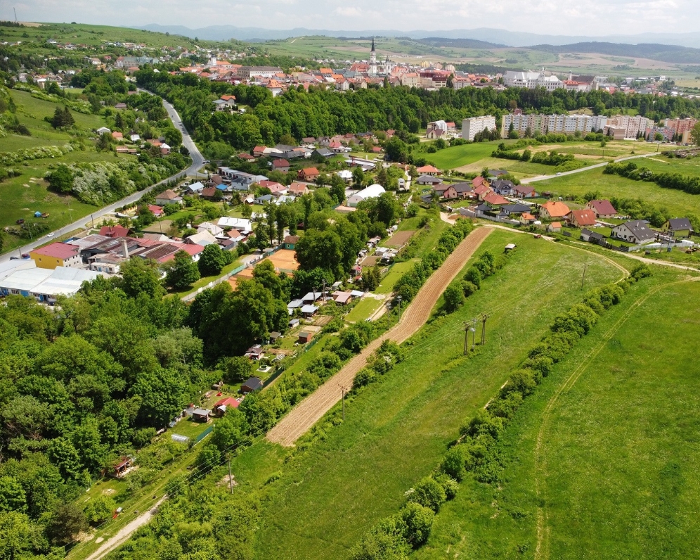 PREDANÝ: Pozemok o rozlohe 10163 m2 na rôzne účely, Levoča